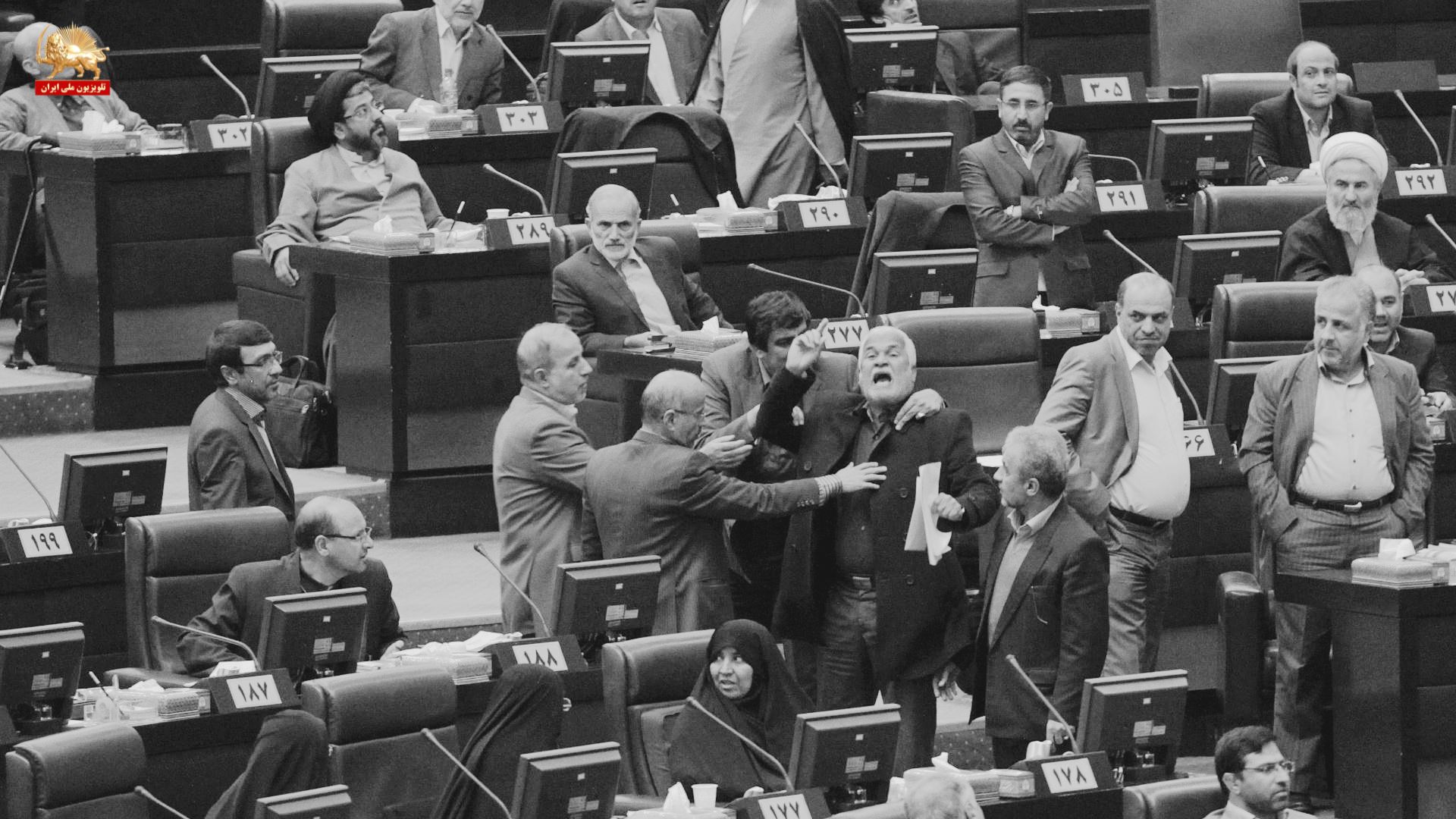اعتراف رسانه حکومتی به افت شدید اعتبار مجلس ارتجاع به زیر ۱۰ درصد